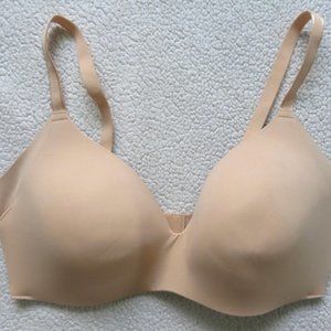 Knix wire free bra Size 7 Beige
